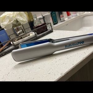 BaByliss Pro 1 inch Titanium straightener